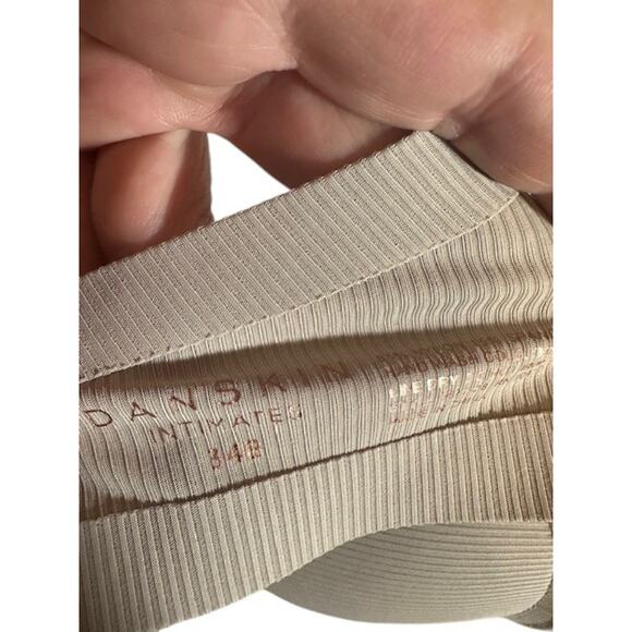 Danskin Intimates Beige Adjustable Strap Stretch Nylon Stretch Bra Women Sz 32B - Picture 7 of 8